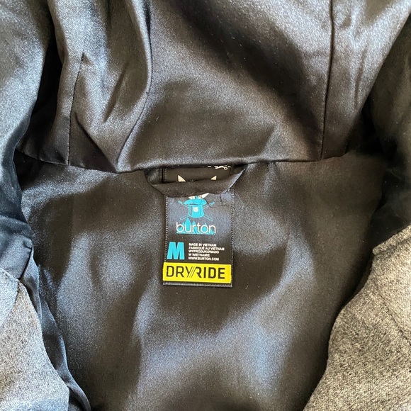 Burton Women’s Vest - Picture 4 of 4